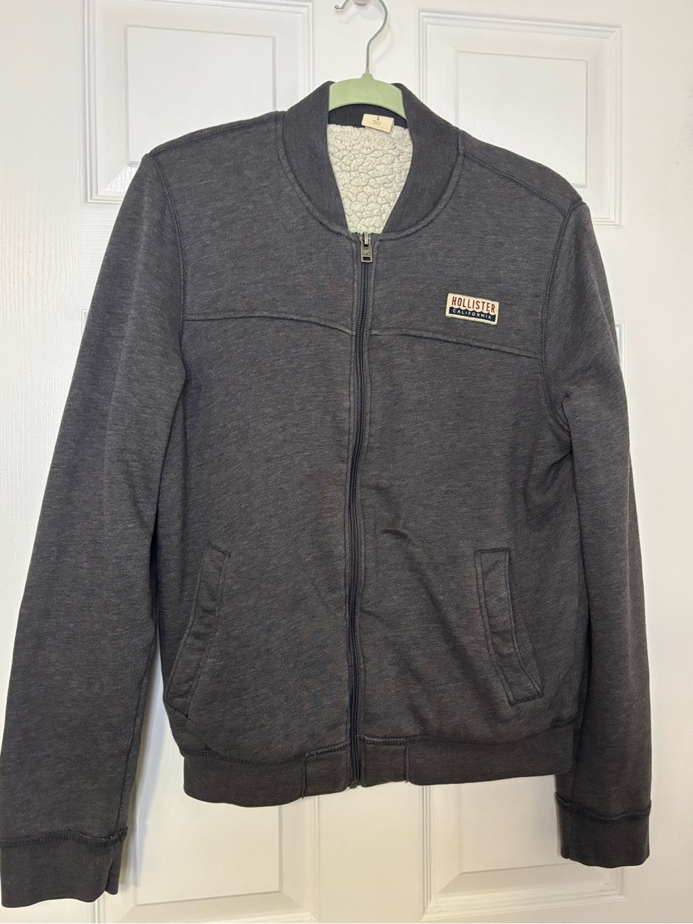Hollister Y2K Sherpa-Lined Charcoal Bomber Jacket – Size Small